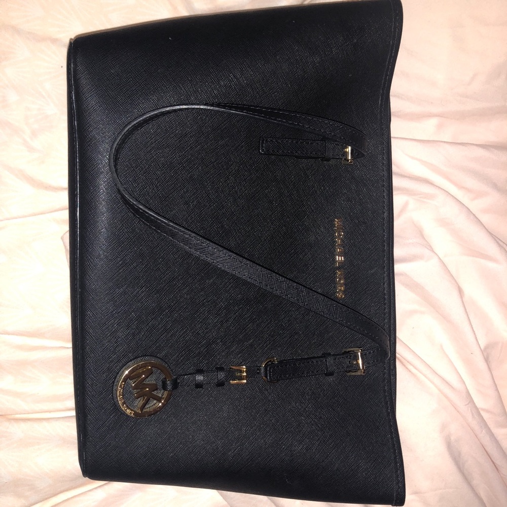Michael Kors Bag (: